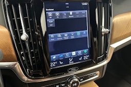 sininen Volvo S90 2017 kuva 24.