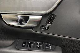 harmaa Volvo S90 2017 kuva 6.