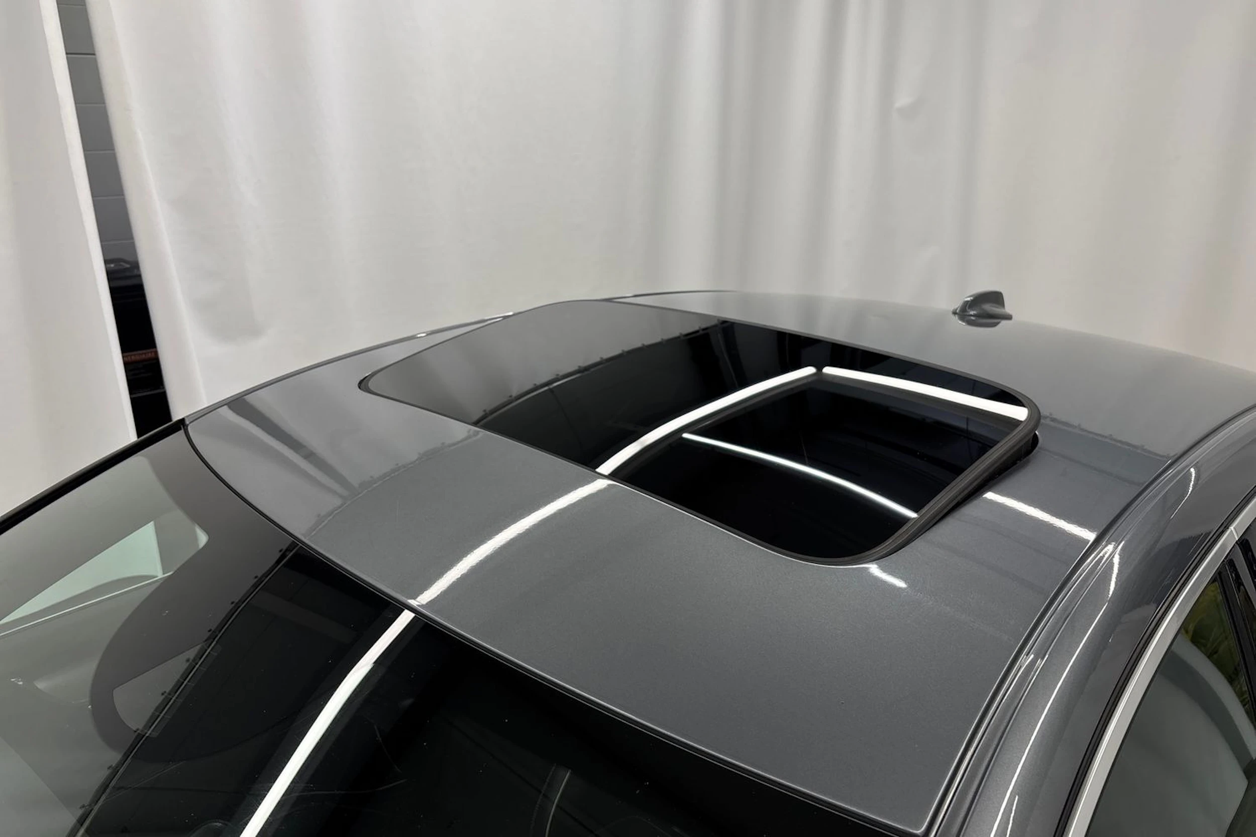 harmaa Volvo S90 2018 kuva 30.