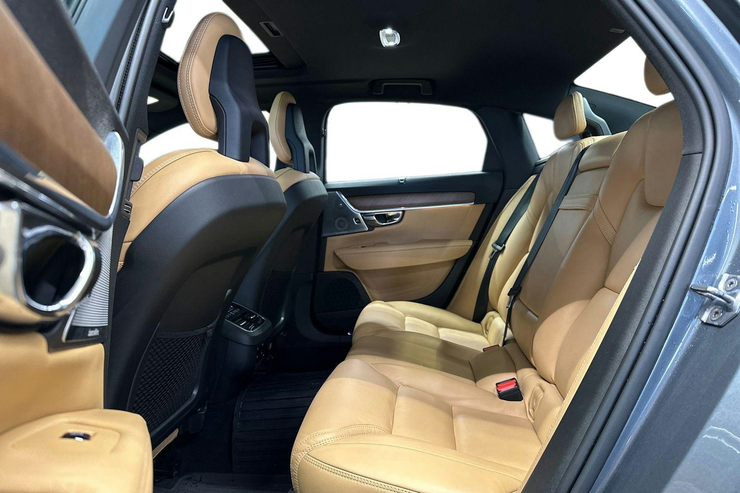 harmaa Volvo S90 2017 kuva 10.