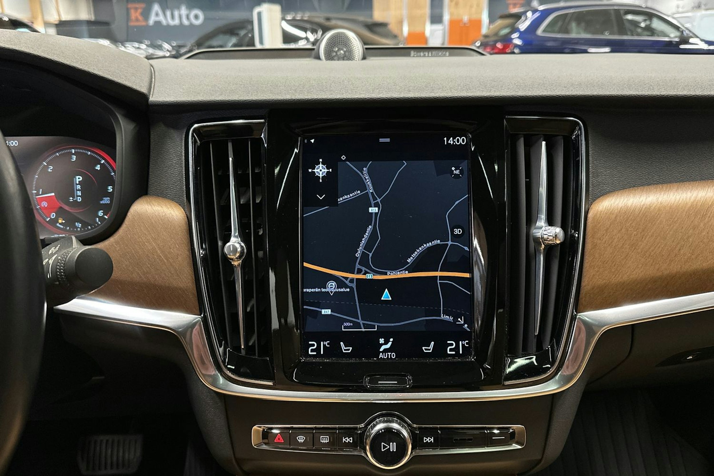 harmaa Volvo S90 2017 kuva 27.