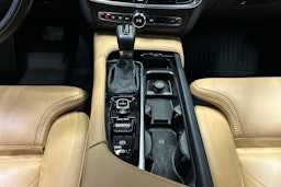 harmaa Volvo S90 2017 kuva 29.