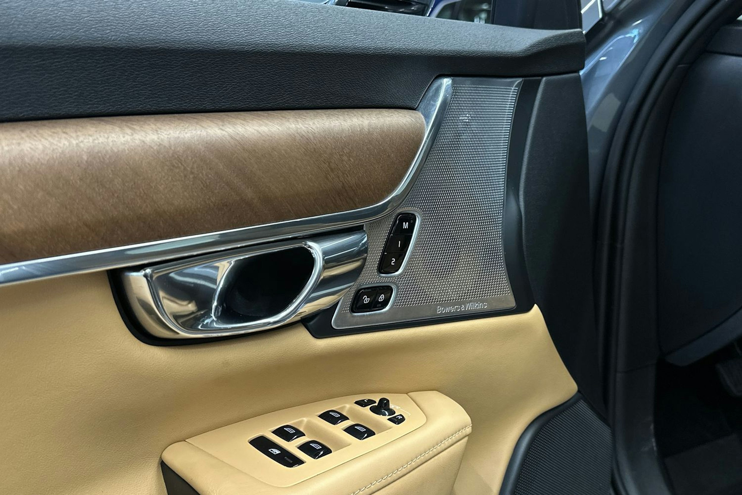 harmaa Volvo S90 2017 kuva 34.