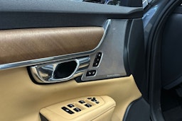 harmaa Volvo S90 2017 kuva 34.