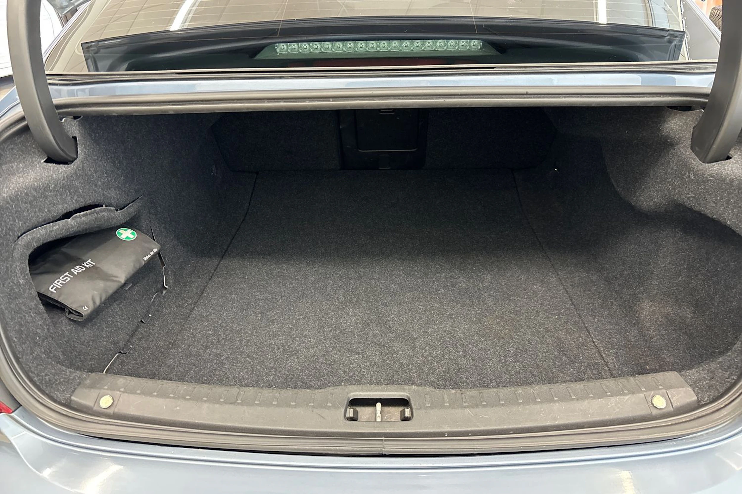 Sininen Volvo S90 2017 kuva 18.
