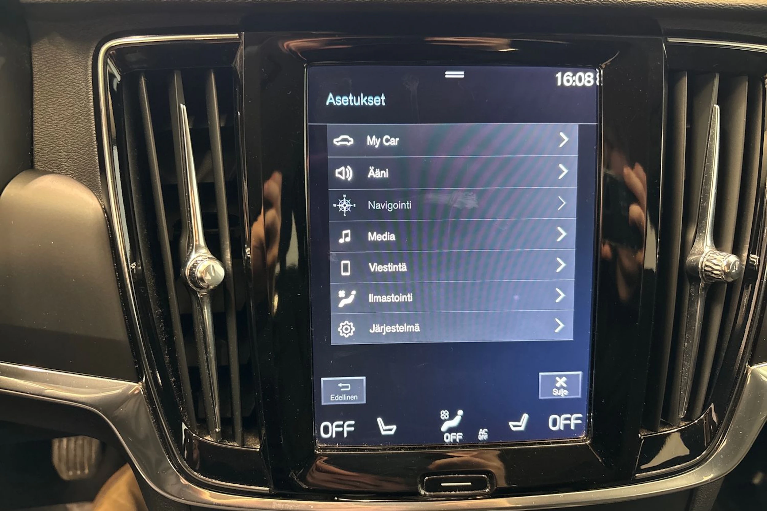 Sininen Volvo S90 2017 kuva 27.