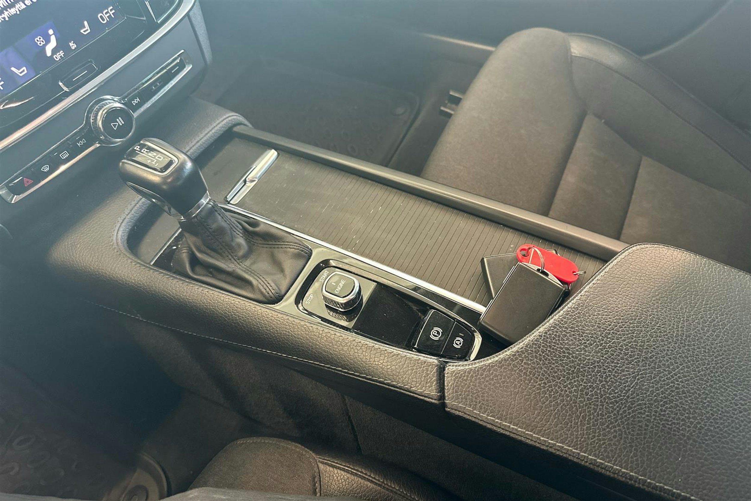 hopea Volvo S90 2017 kuva 19.