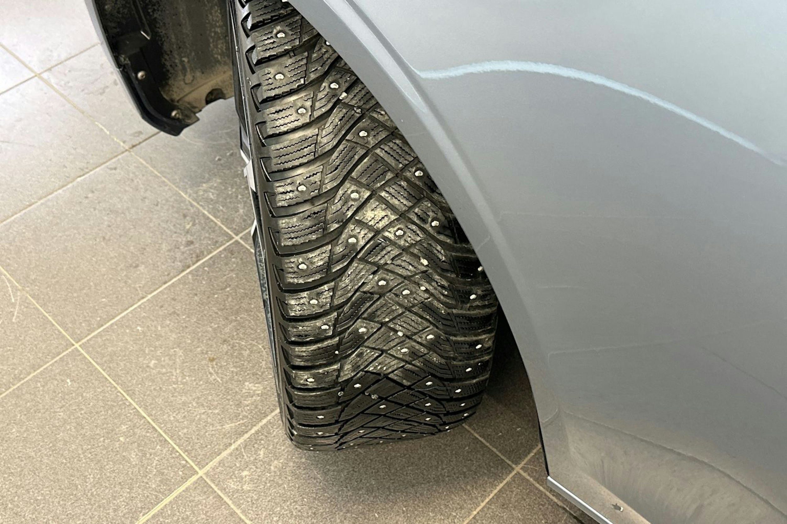 sininen Volvo S90 2017 kuva 13.