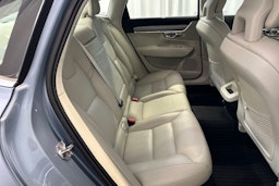 sininen Volvo S90 2017 kuva 14.