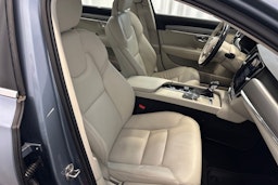 sininen Volvo S90 2017 kuva 16.