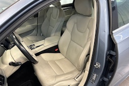 sininen Volvo S90 2017 kuva 18.