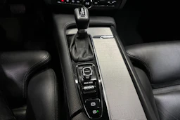 sininen Volvo S90 2017 kuva 20.