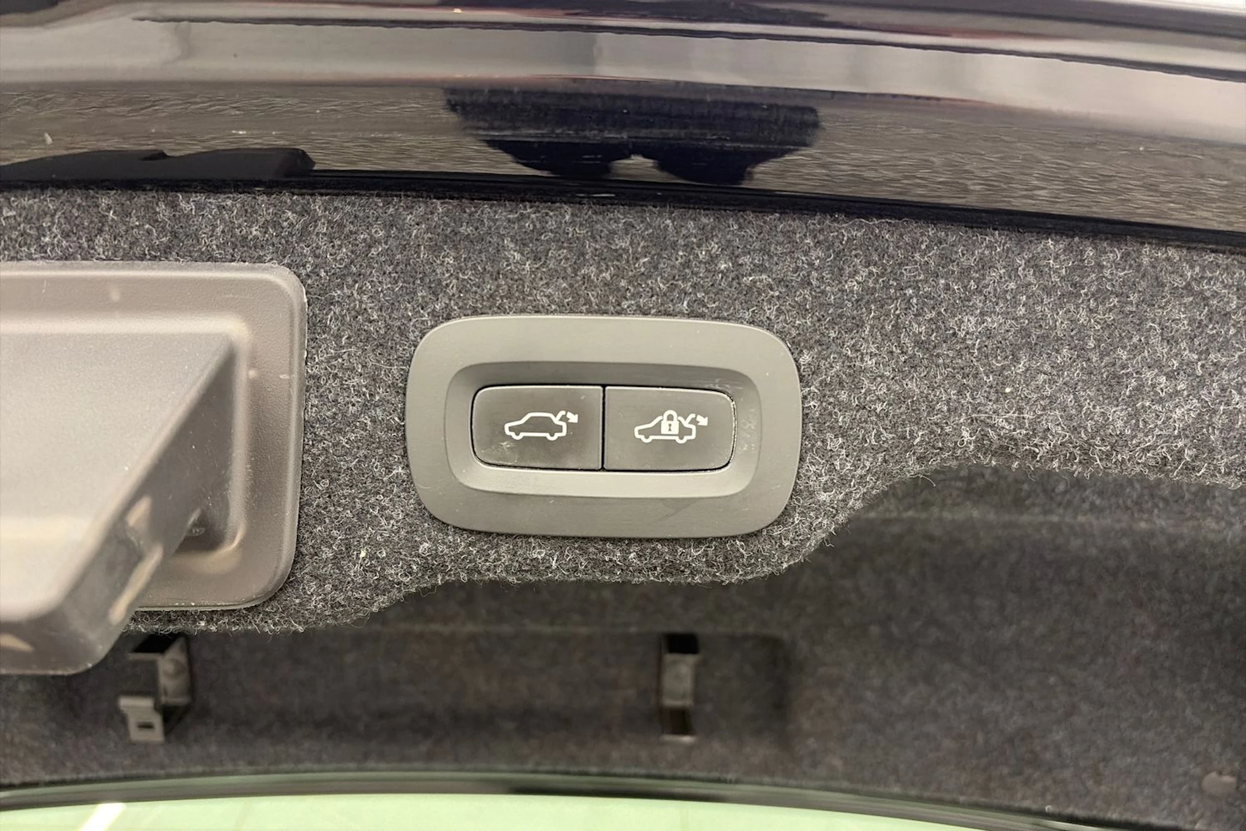 musta Volvo S90 2017 kuva 16.
