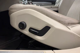 musta Volvo S90 2017 kuva 18.