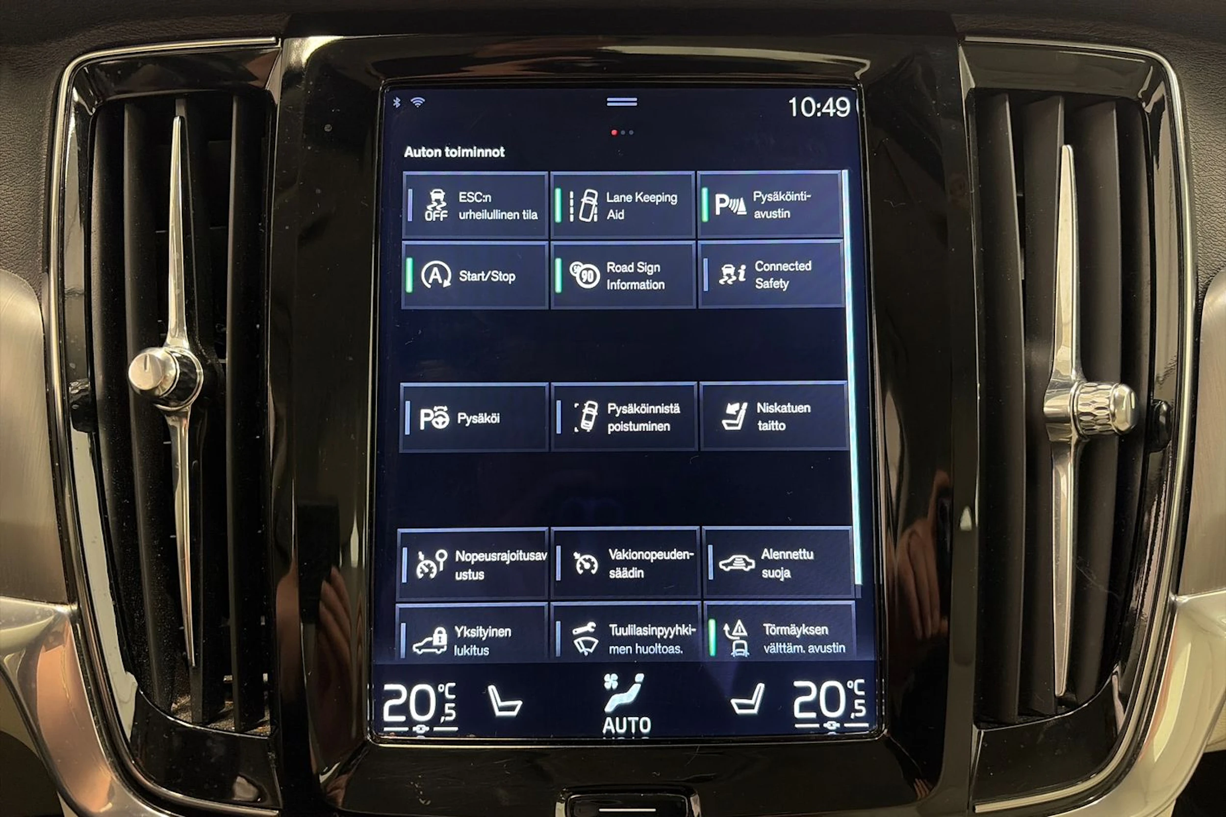 musta Volvo S90 2017 kuva 23.