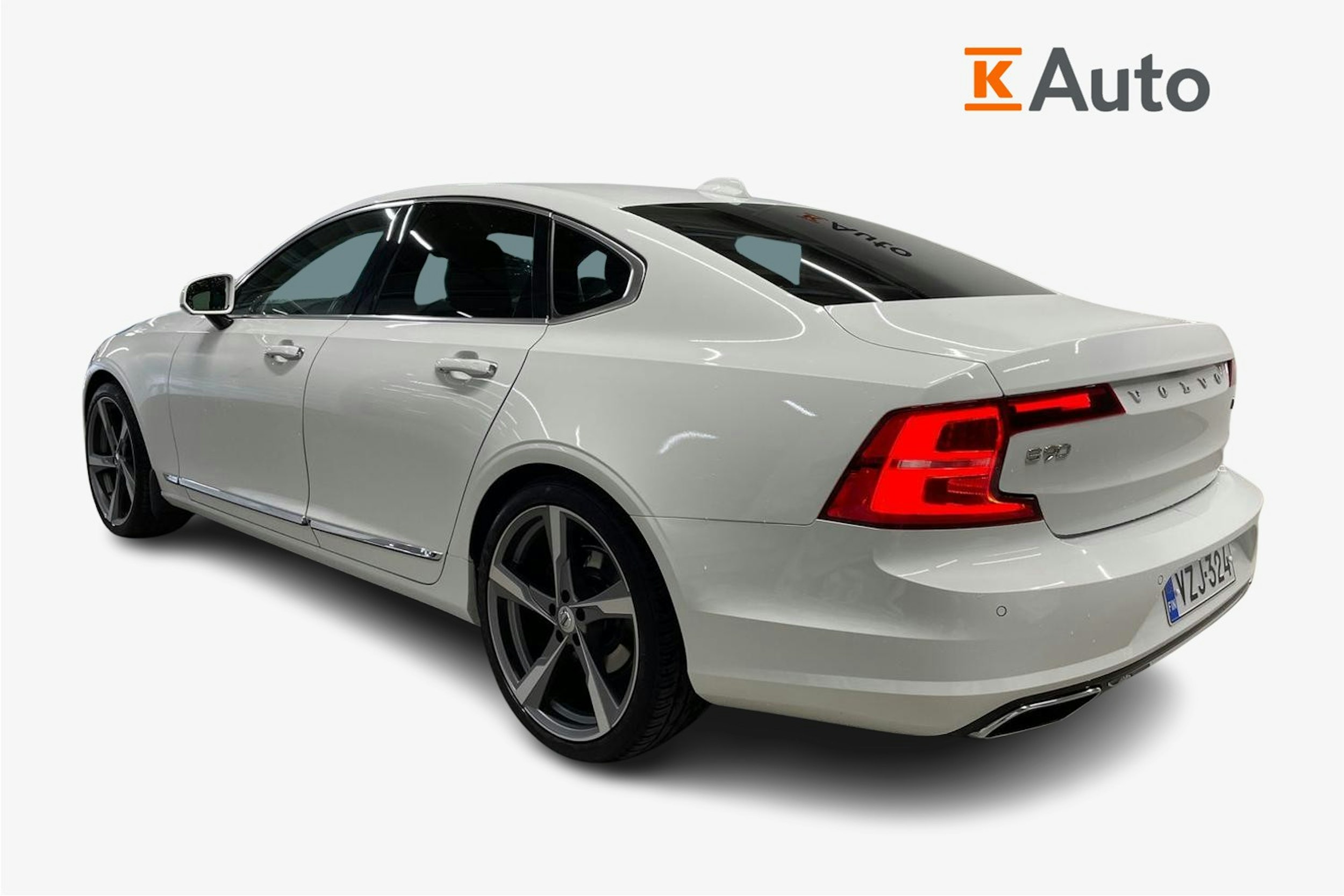 valkoinen Volvo S90 2017 kuva 2.