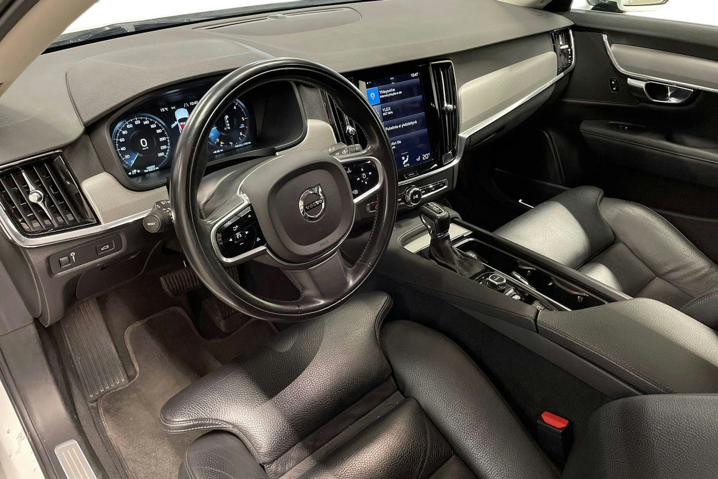 valkoinen Volvo S90 2017 kuva 7.