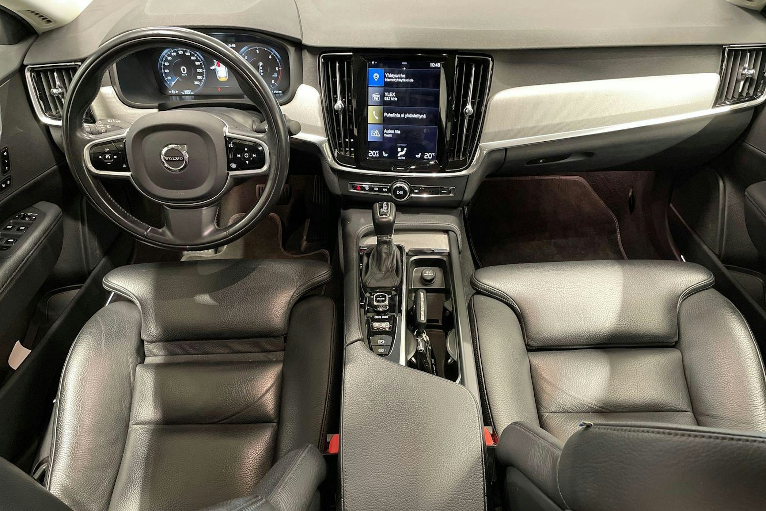 valkoinen Volvo S90 2017 kuva 9.