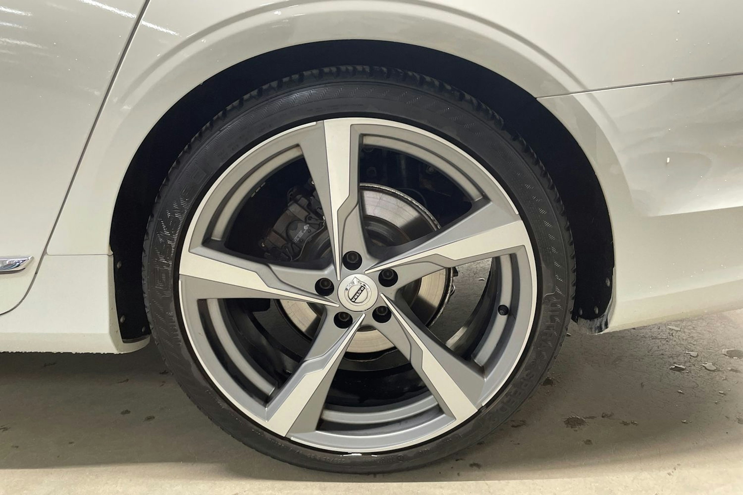 valkoinen Volvo S90 2017 kuva 13.