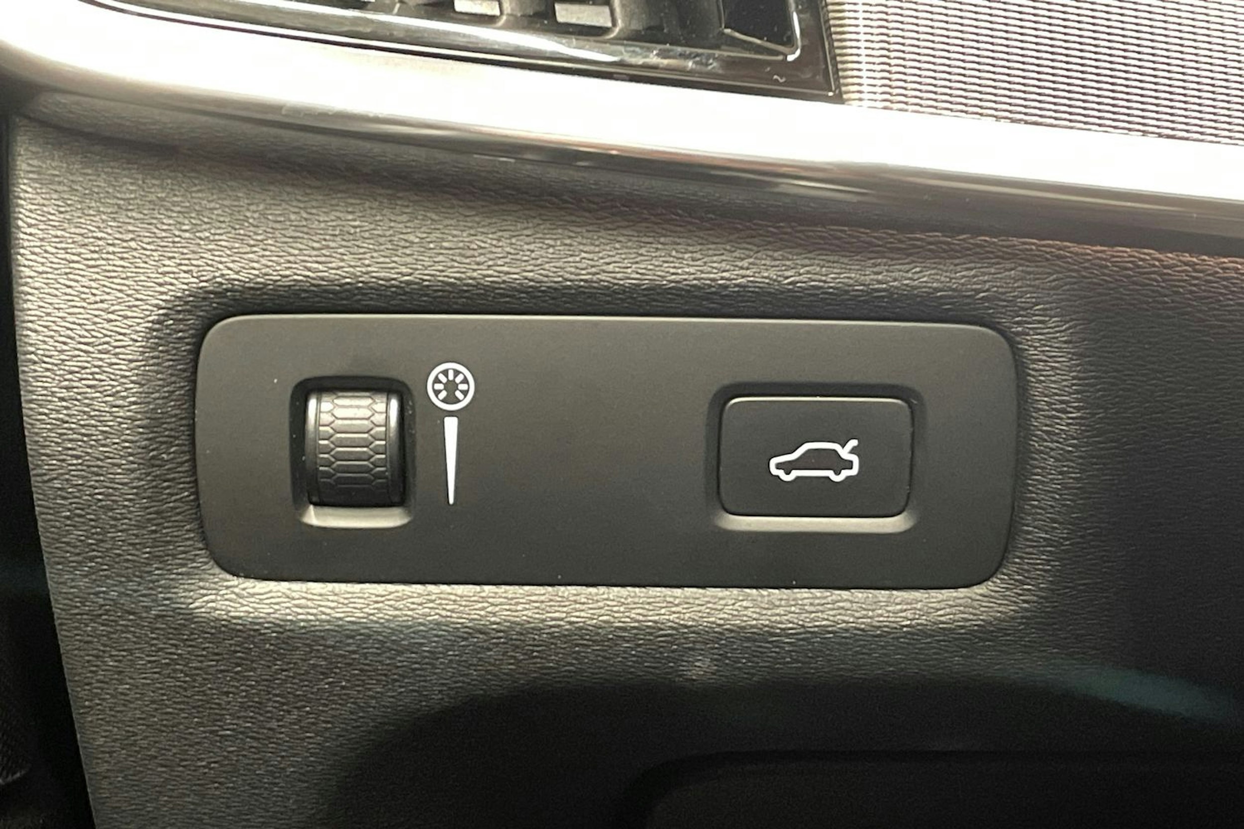 valkoinen Volvo S90 2017 kuva 23.