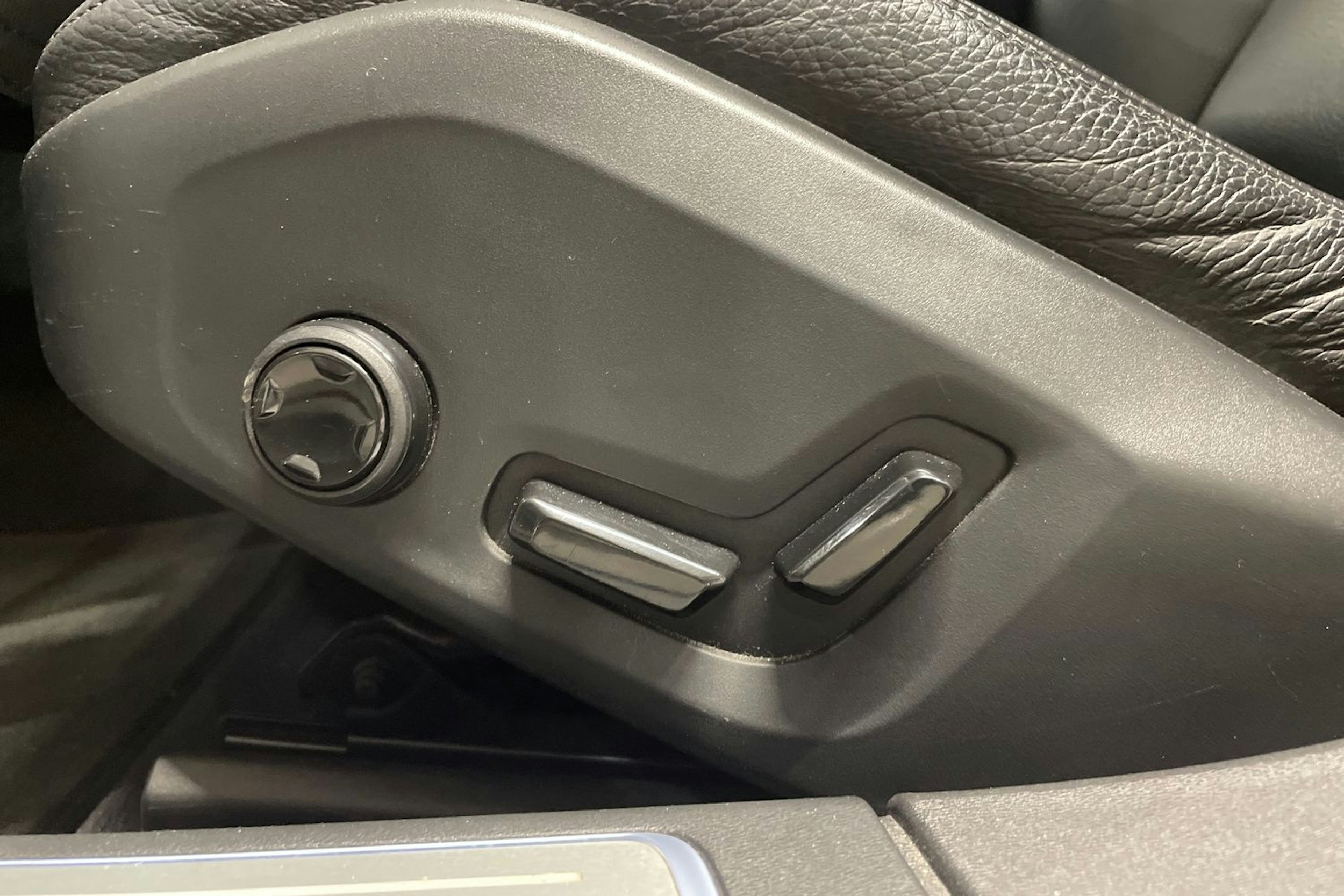valkoinen Volvo S90 2017 kuva 30.
