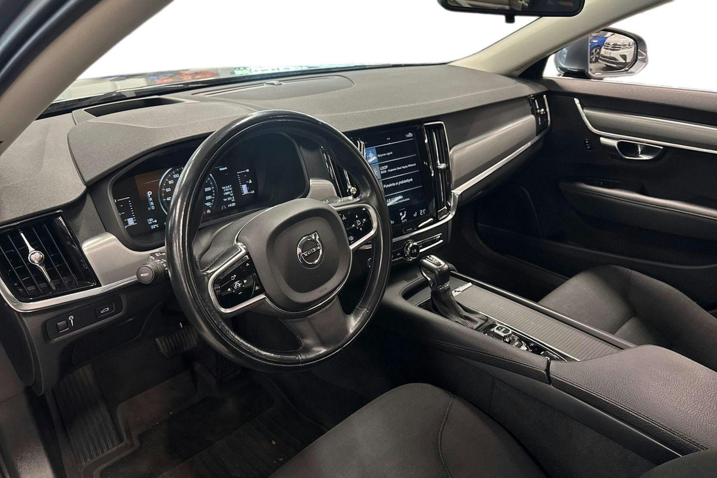 harmaa Volvo S90 2017 kuva 3.