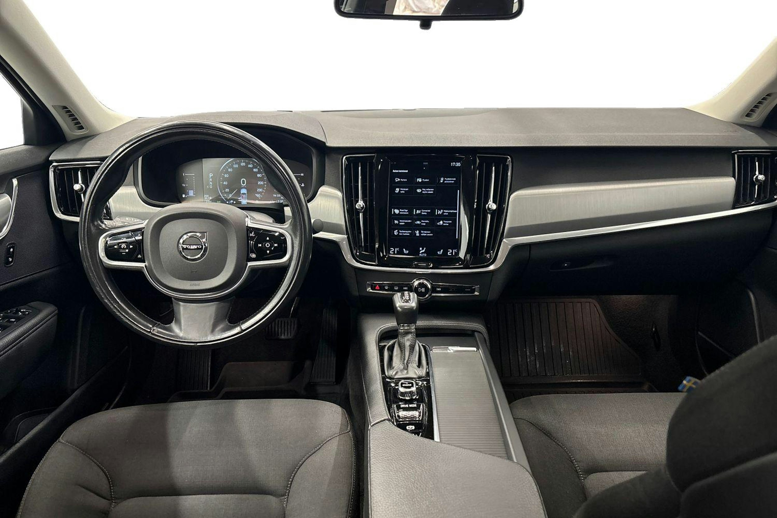 harmaa Volvo S90 2017 kuva 7.