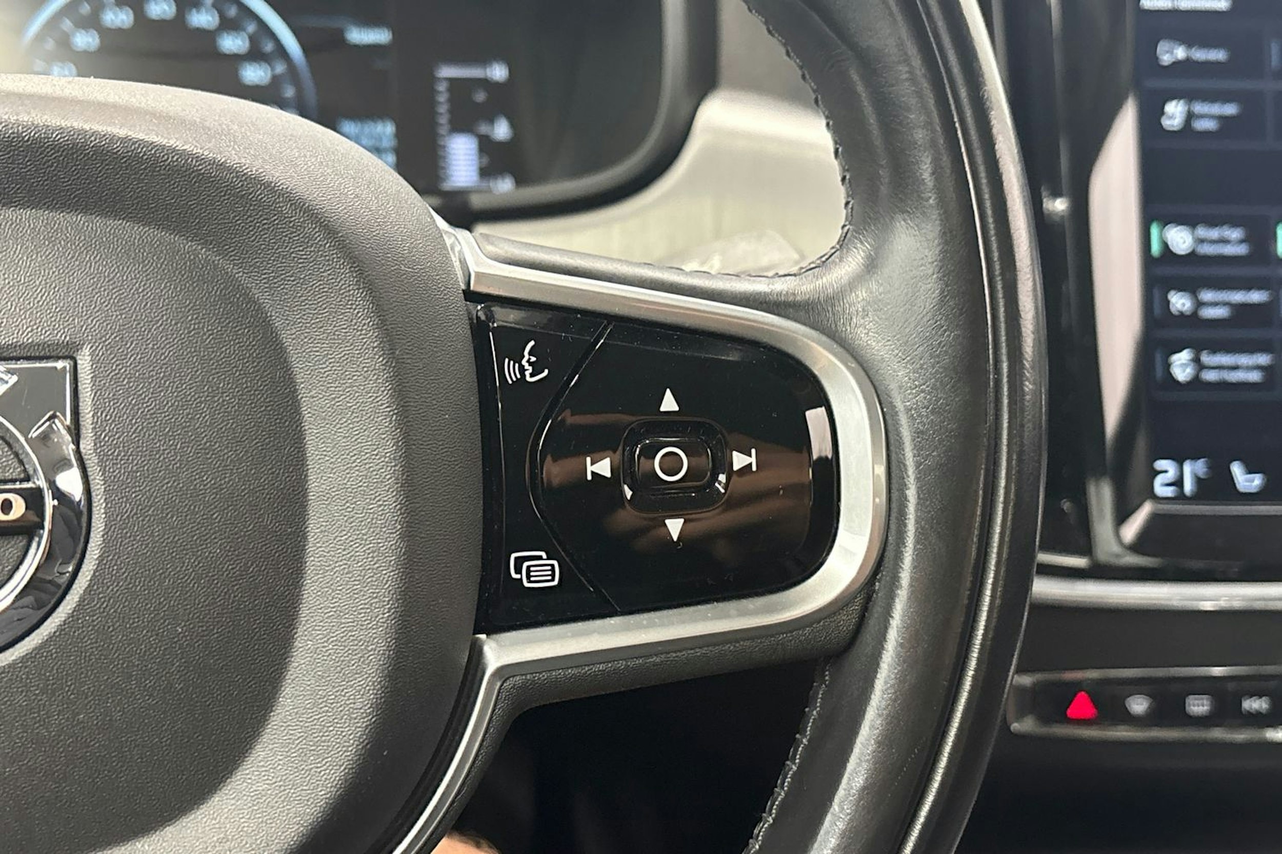 harmaa Volvo S90 2017 kuva 17.