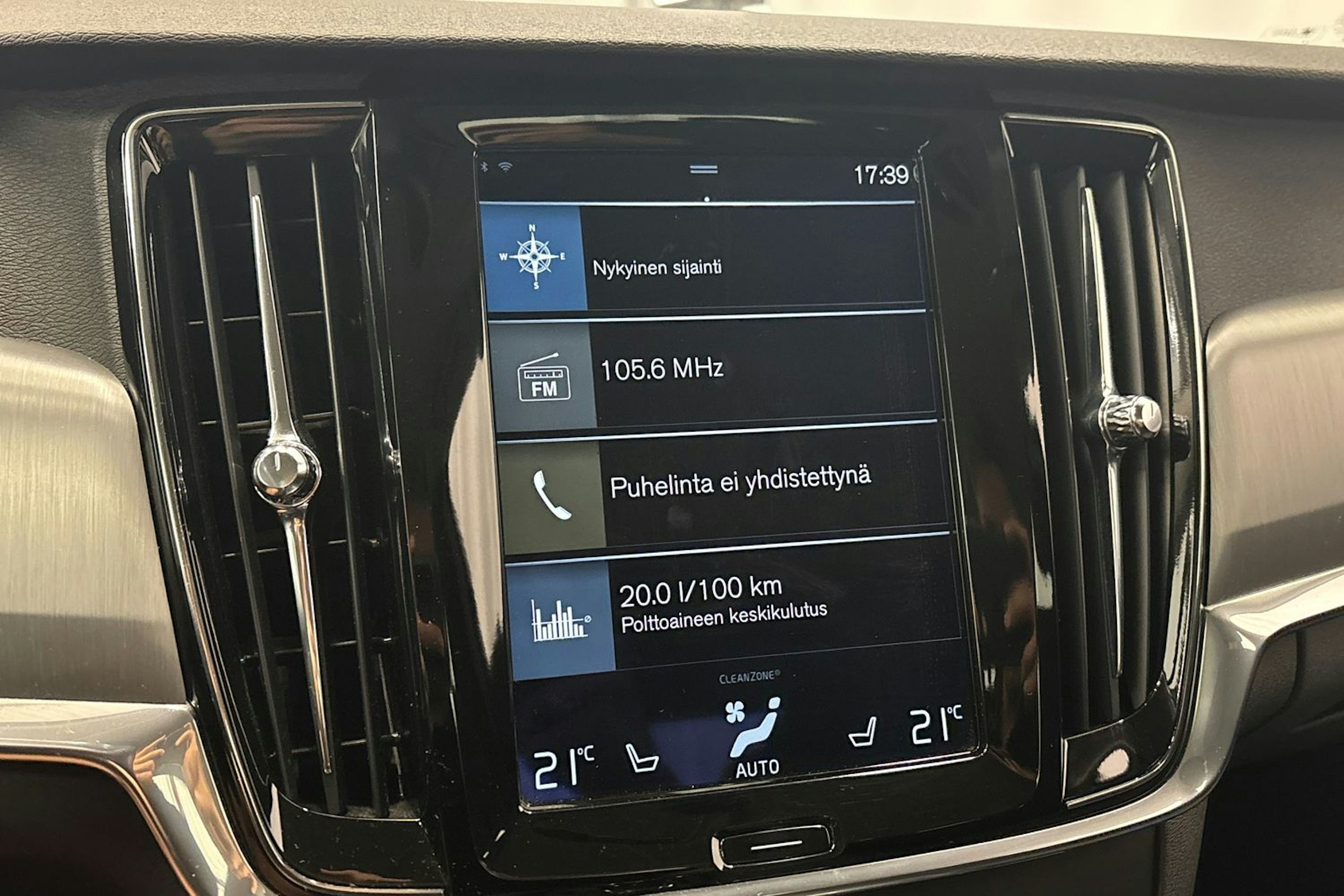 harmaa Volvo S90 2017 kuva 19.