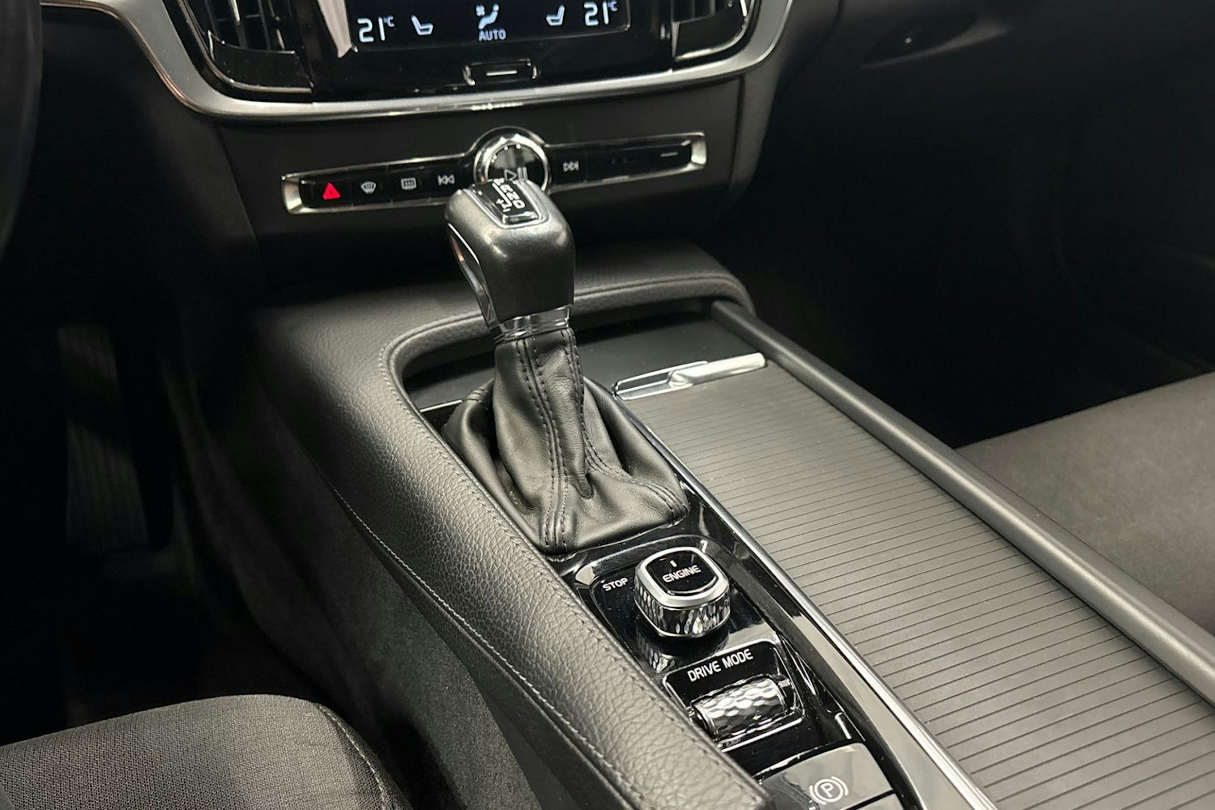harmaa Volvo S90 2017 kuva 22.