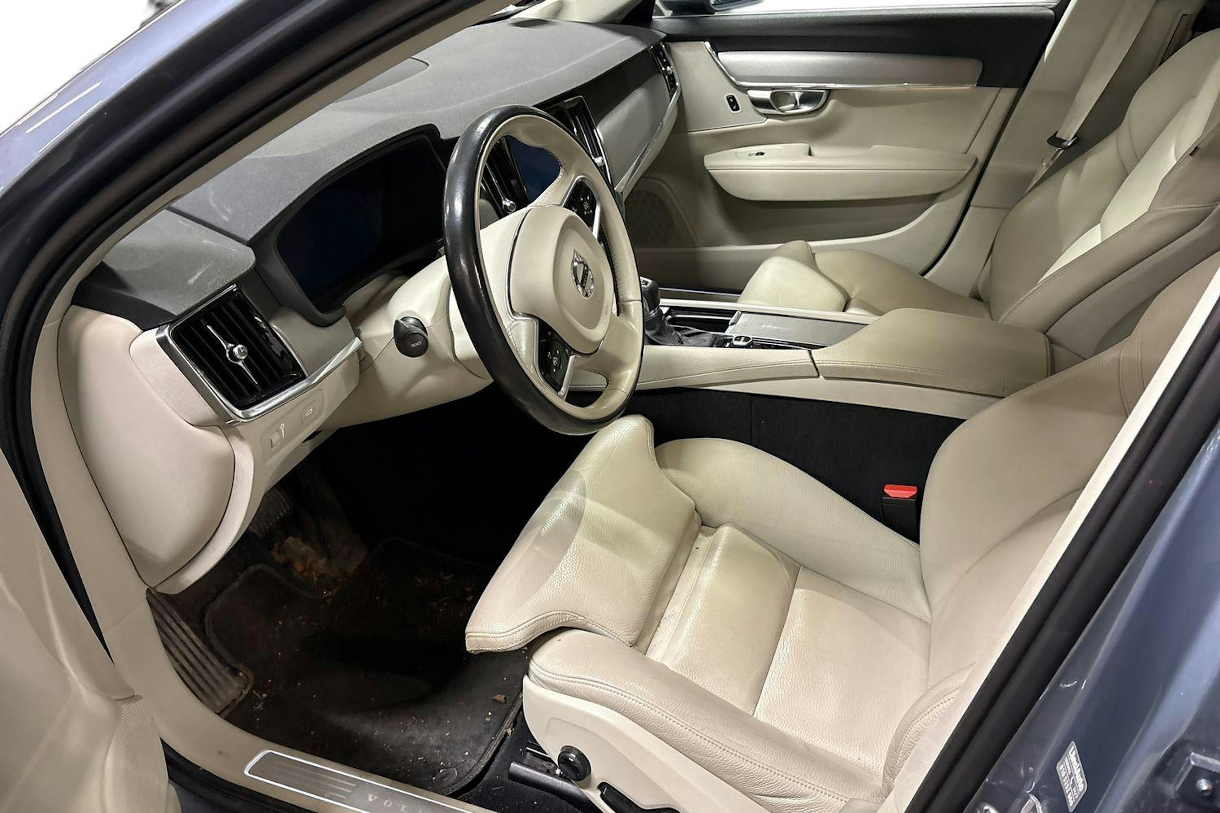 sininen Volvo S90 2017 kuva 3.