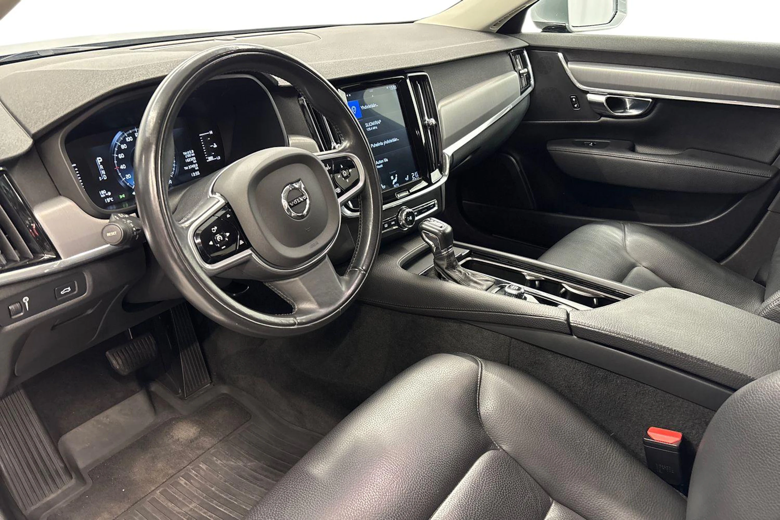 harmaa Volvo S90 2018 kuva 6.