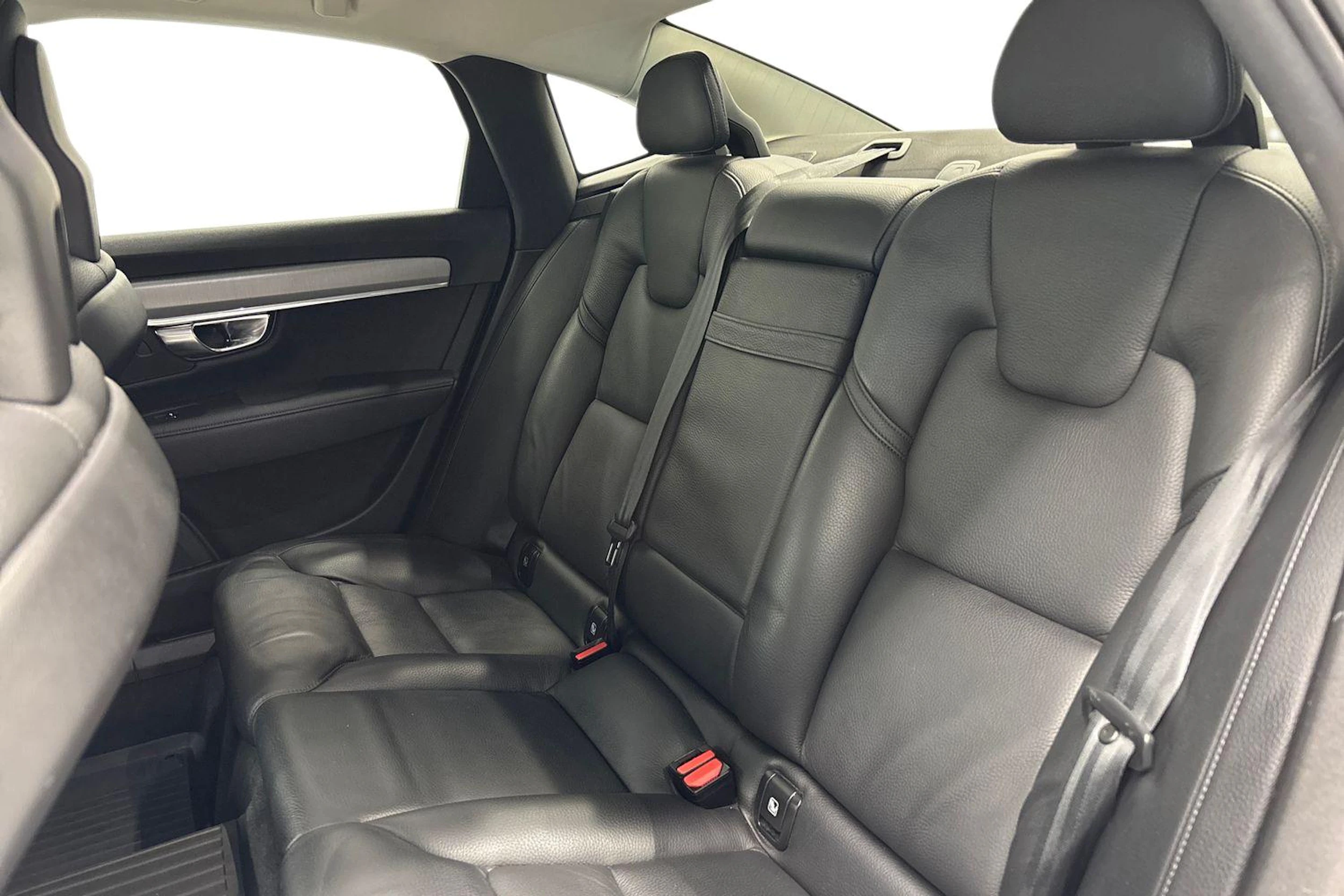 harmaa Volvo S90 2018 kuva 8.