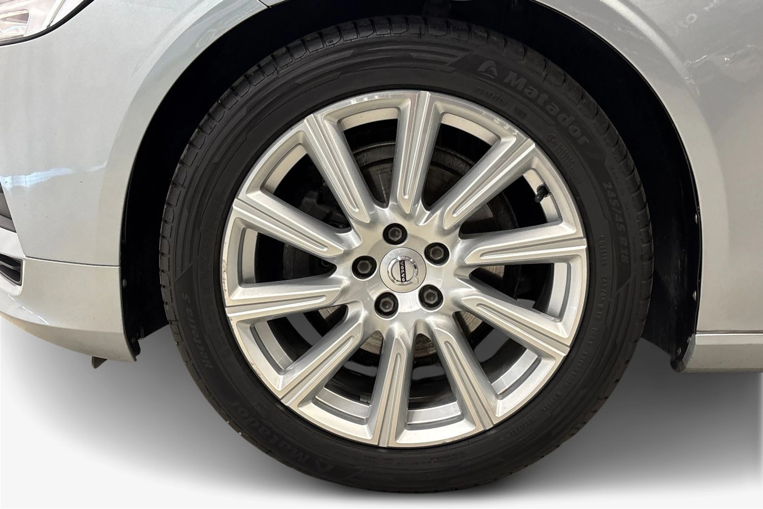 harmaa Volvo S90 2018 kuva 9.