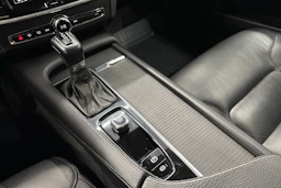 harmaa Volvo S90 2018 kuva 15.