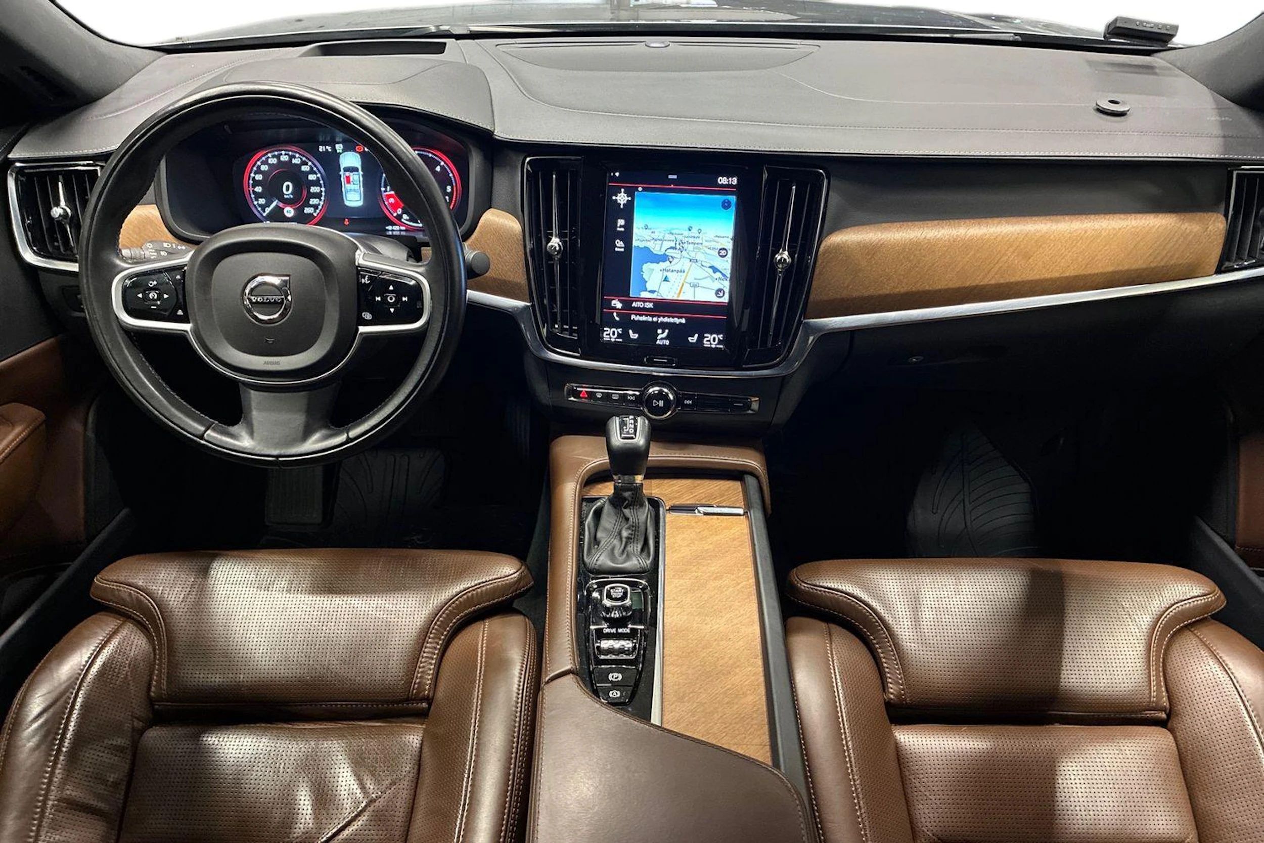 harmaa Volvo S90 2018 kuva 9.