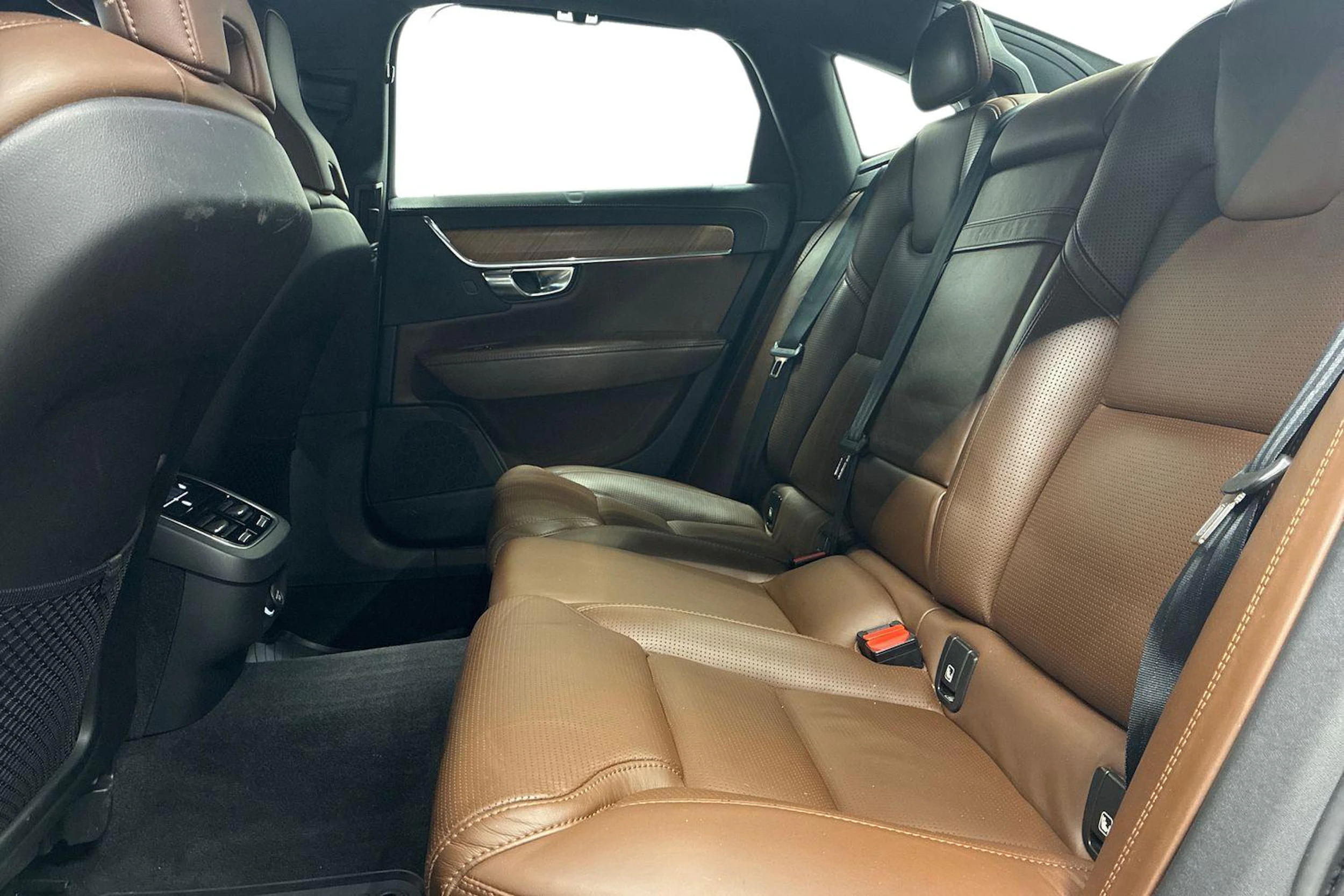 harmaa Volvo S90 2018 kuva 11.