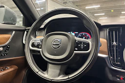 harmaa Volvo S90 2018 kuva 16.
