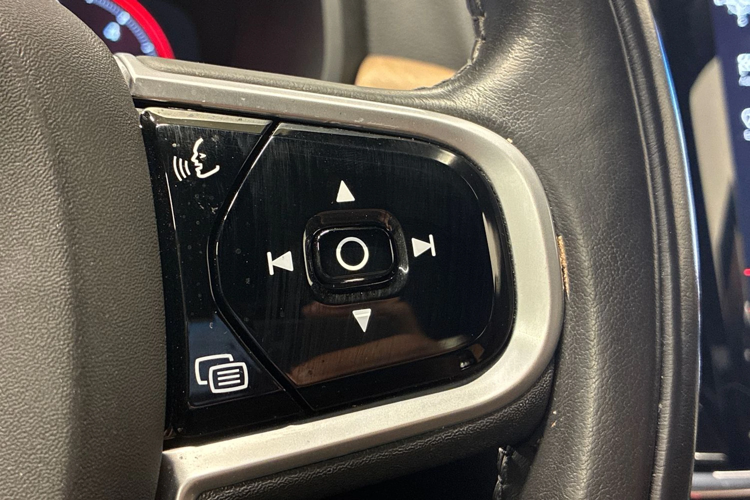 harmaa Volvo S90 2018 kuva 19.