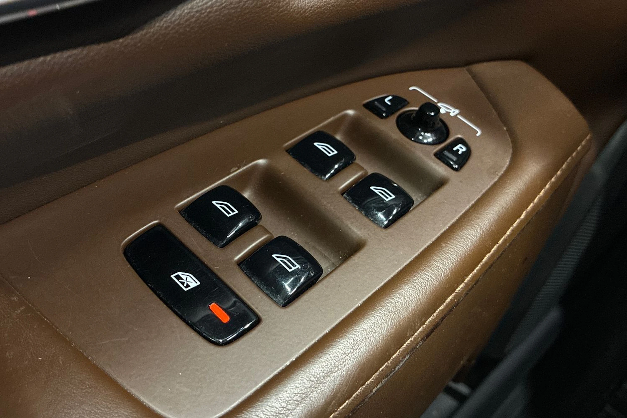 harmaa Volvo S90 2018 kuva 21.