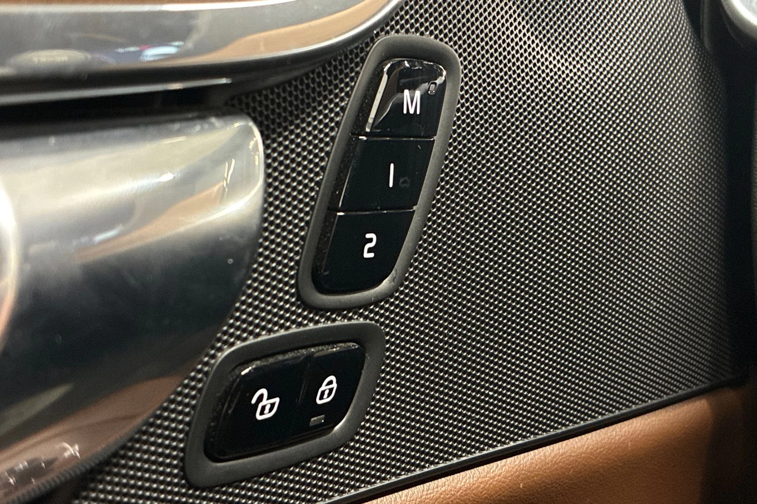 harmaa Volvo S90 2018 kuva 22.