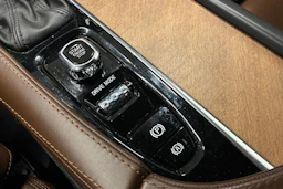 harmaa Volvo S90 2018 kuva 23.