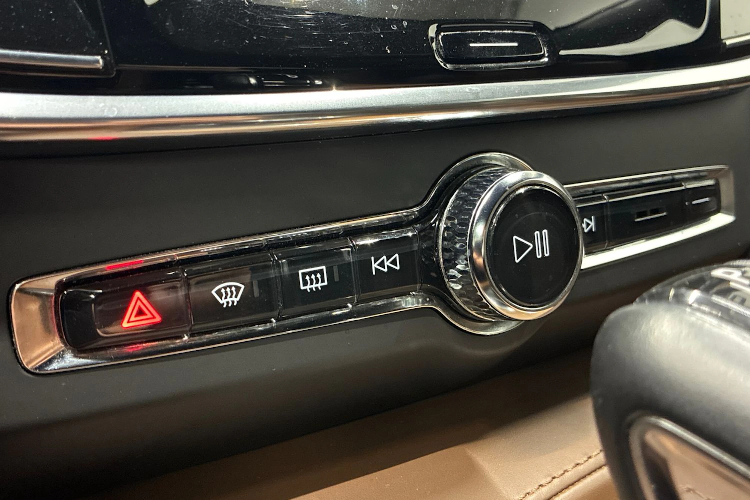 harmaa Volvo S90 2018 kuva 24.
