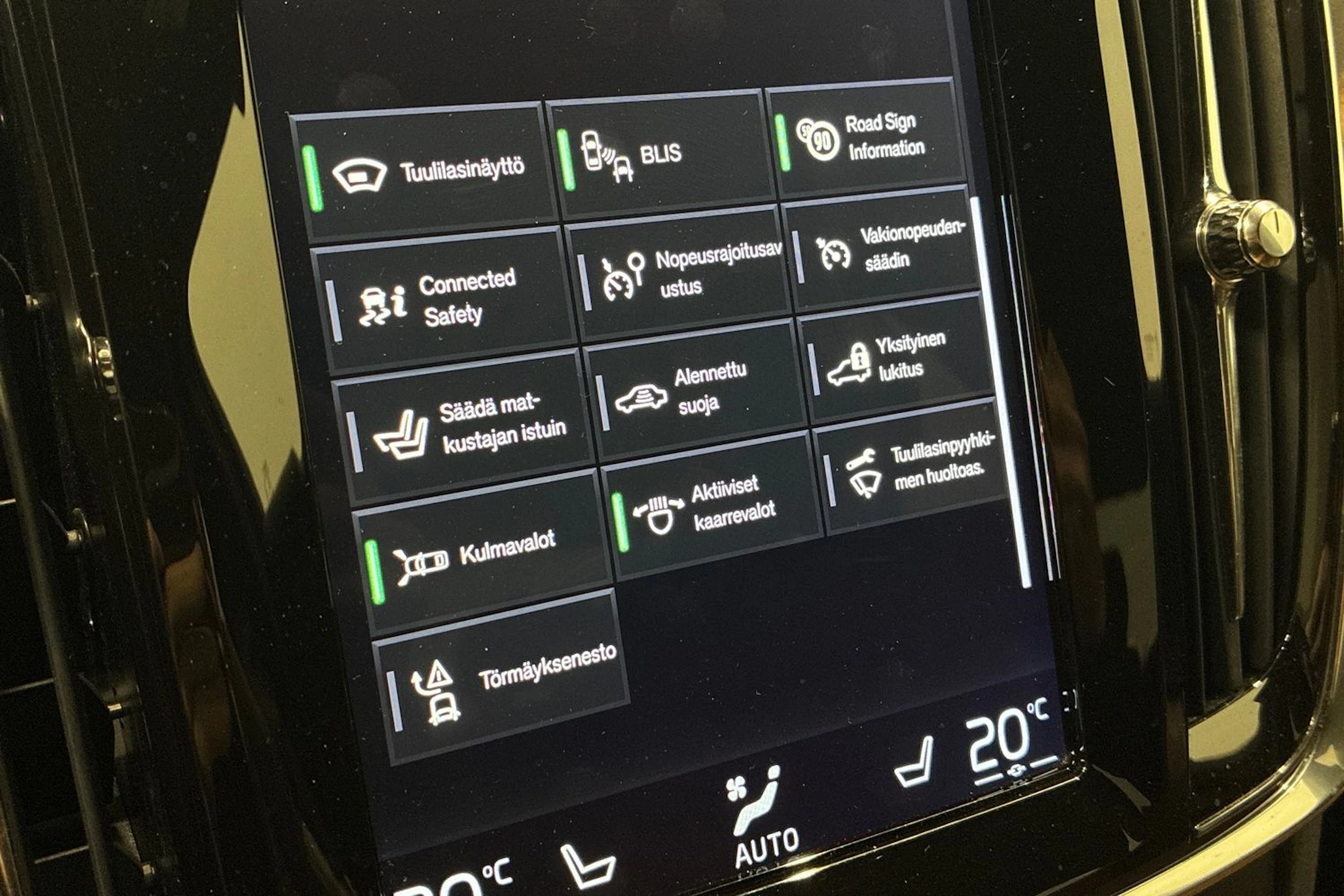 harmaa Volvo S90 2018 kuva 29.