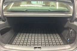 harmaa Volvo S90 2018 kuva 31.