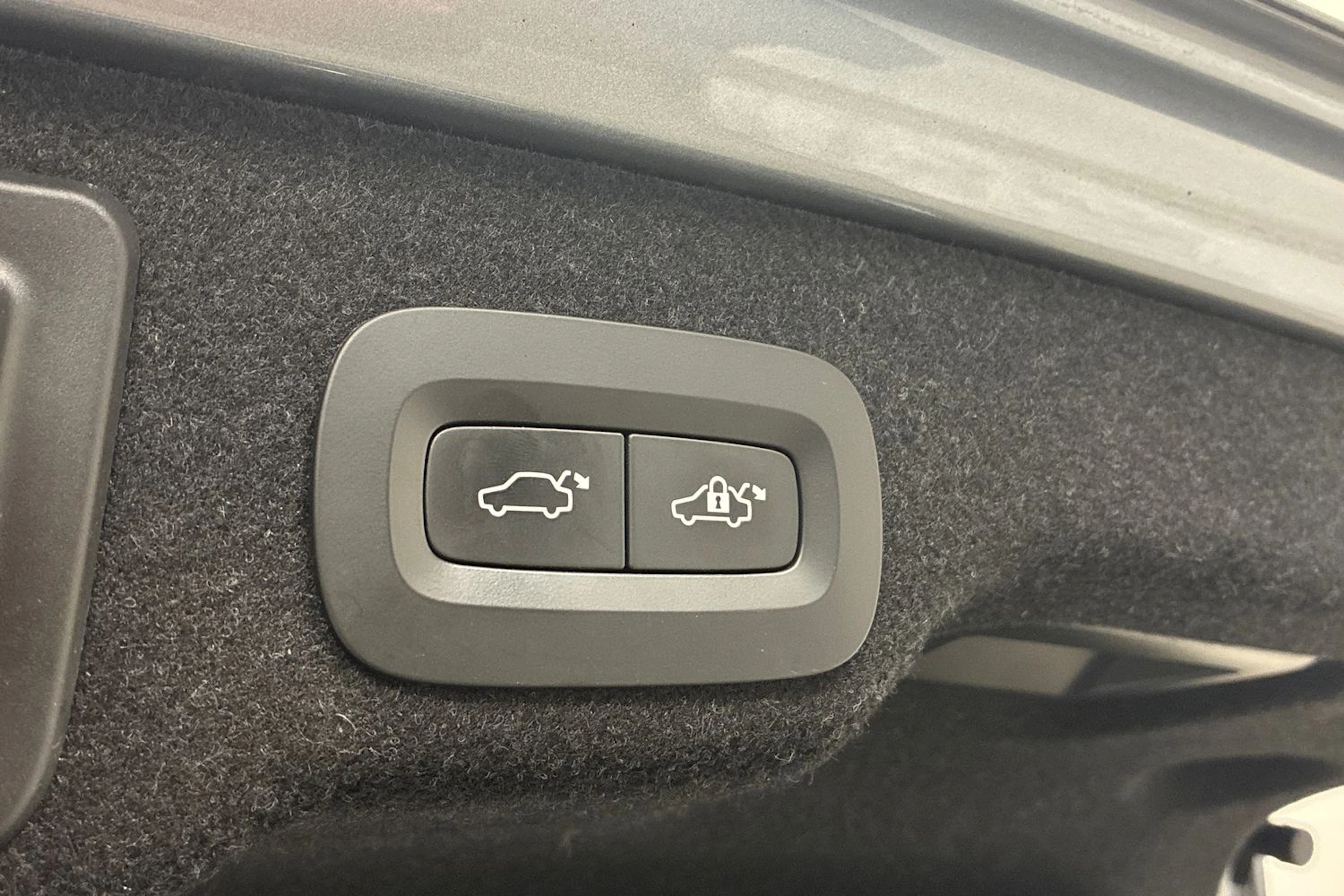 harmaa Volvo S90 2018 kuva 32.