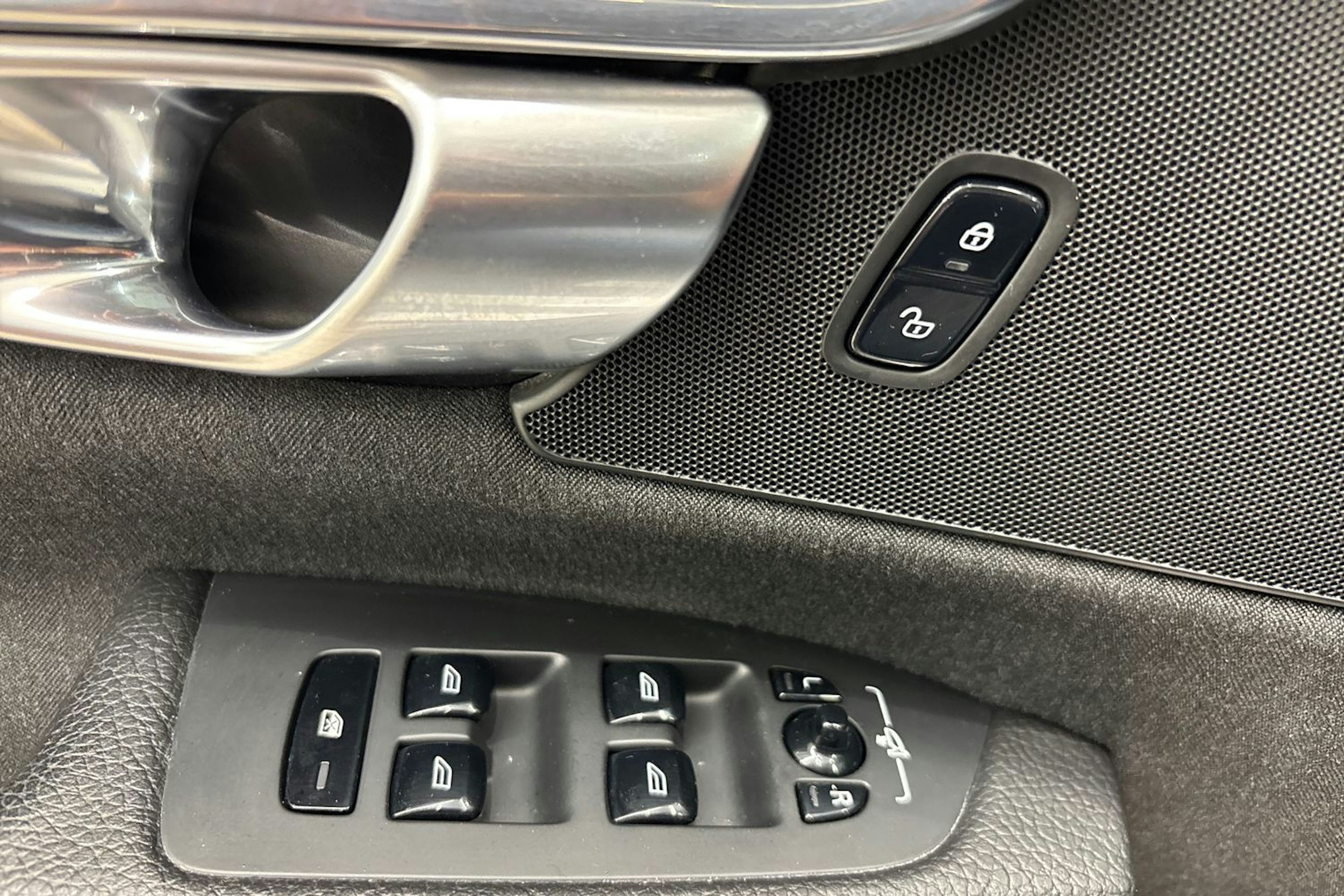 hopea Volvo S90 2018 kuva 22.