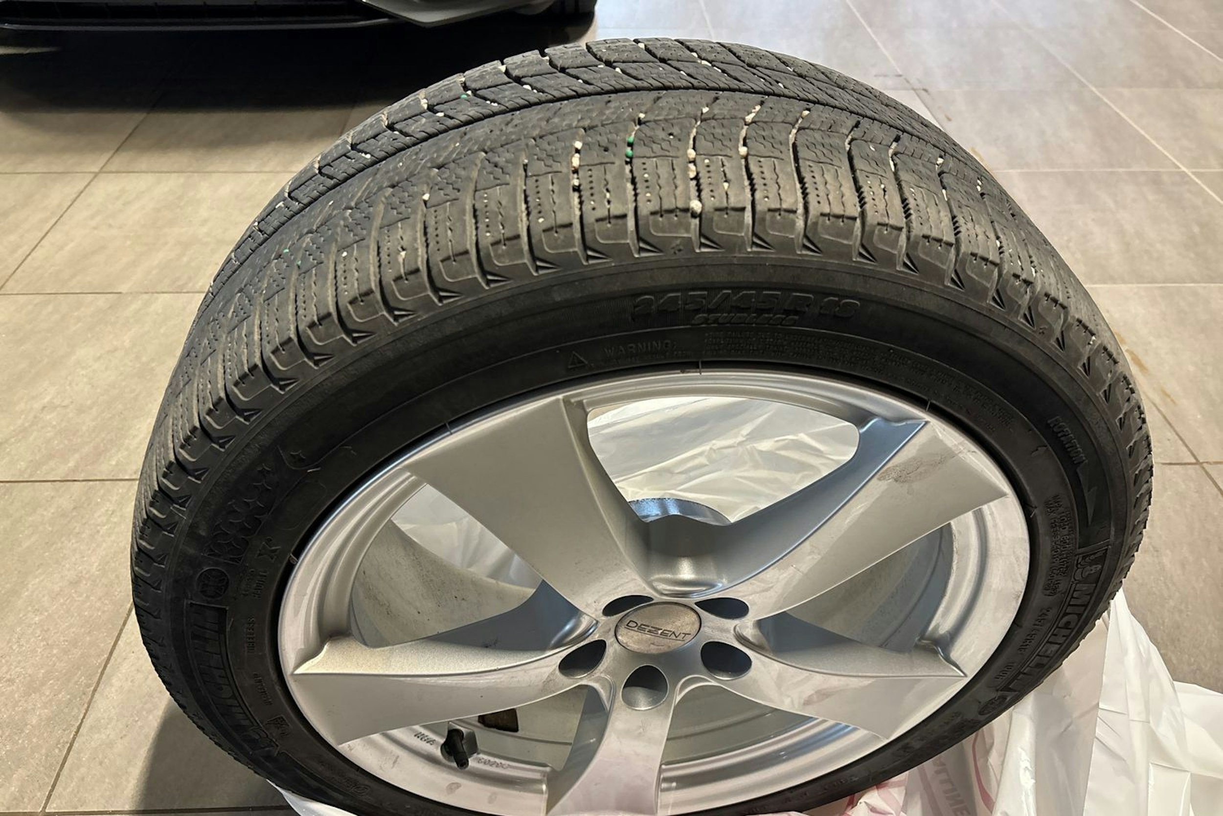 harmaa Volvo S90 2018 kuva 14.