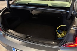 harmaa Volvo S90 2018 kuva 15.