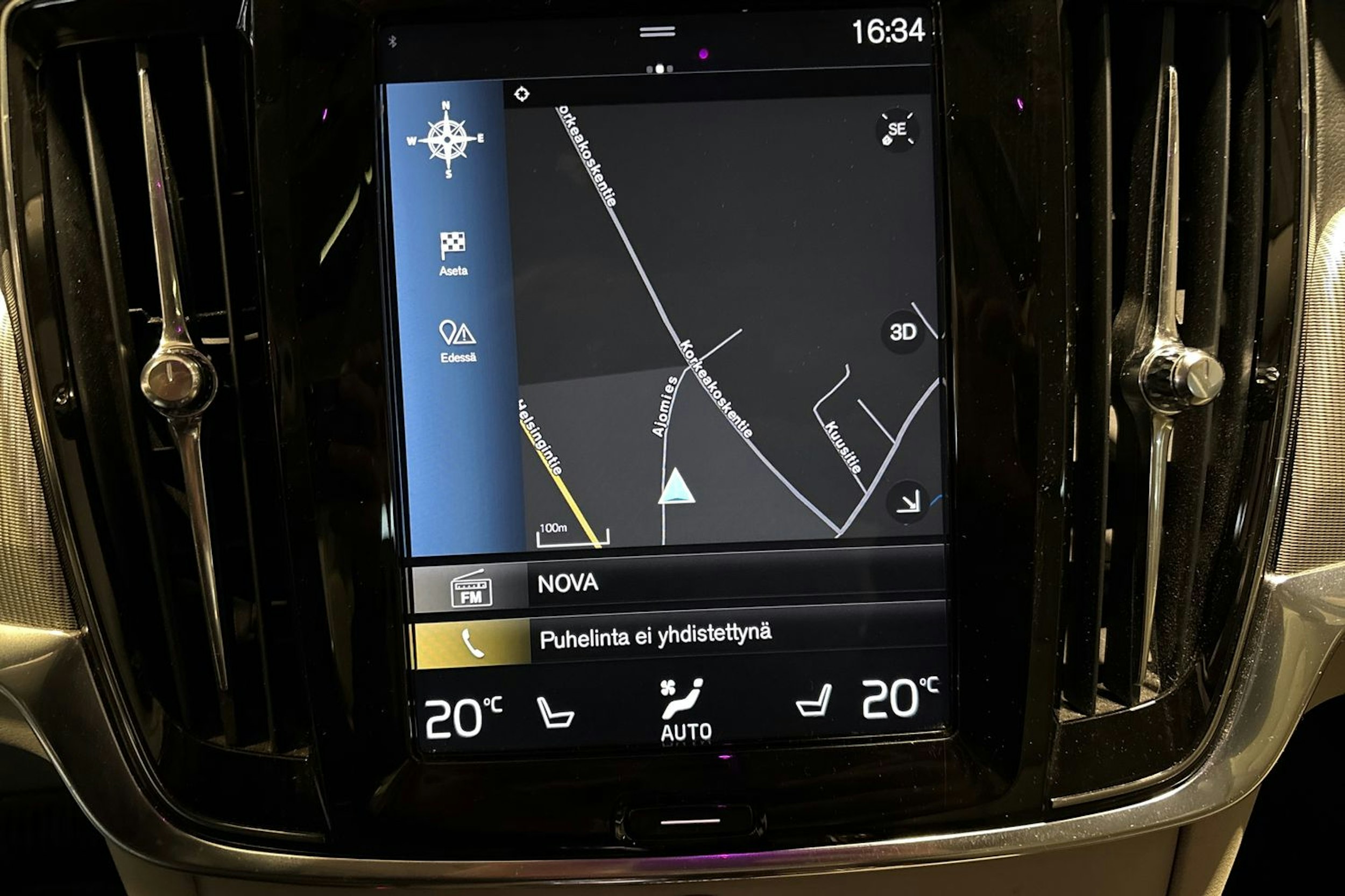 harmaa Volvo S90 2018 kuva 28.
